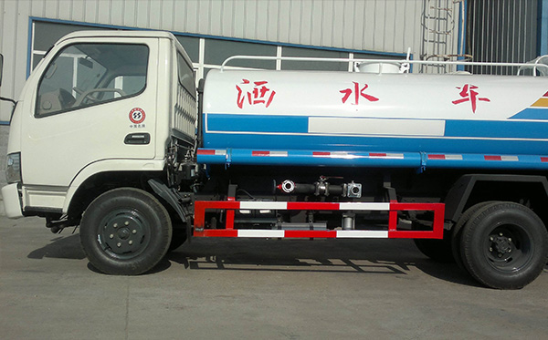 湖北程力東風小多利卡灑水車為什么那么多人購買