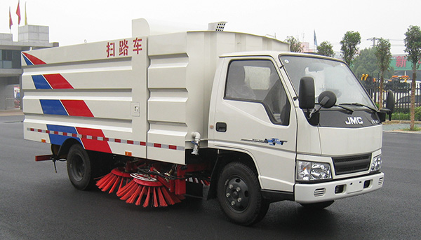 湖北程力掃路車頻繁需要修理,記得關(guān)懷一下你的愛(ài)車