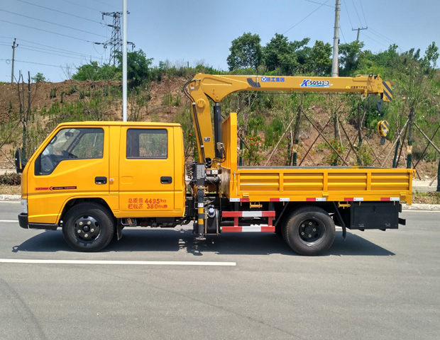 江鈴雙排藍牌隨車吊外觀圖片展示
